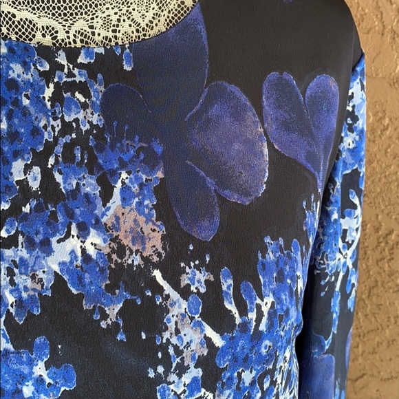 Banana Republic 2 piece dress & matching clutch - Picture 2 of 6